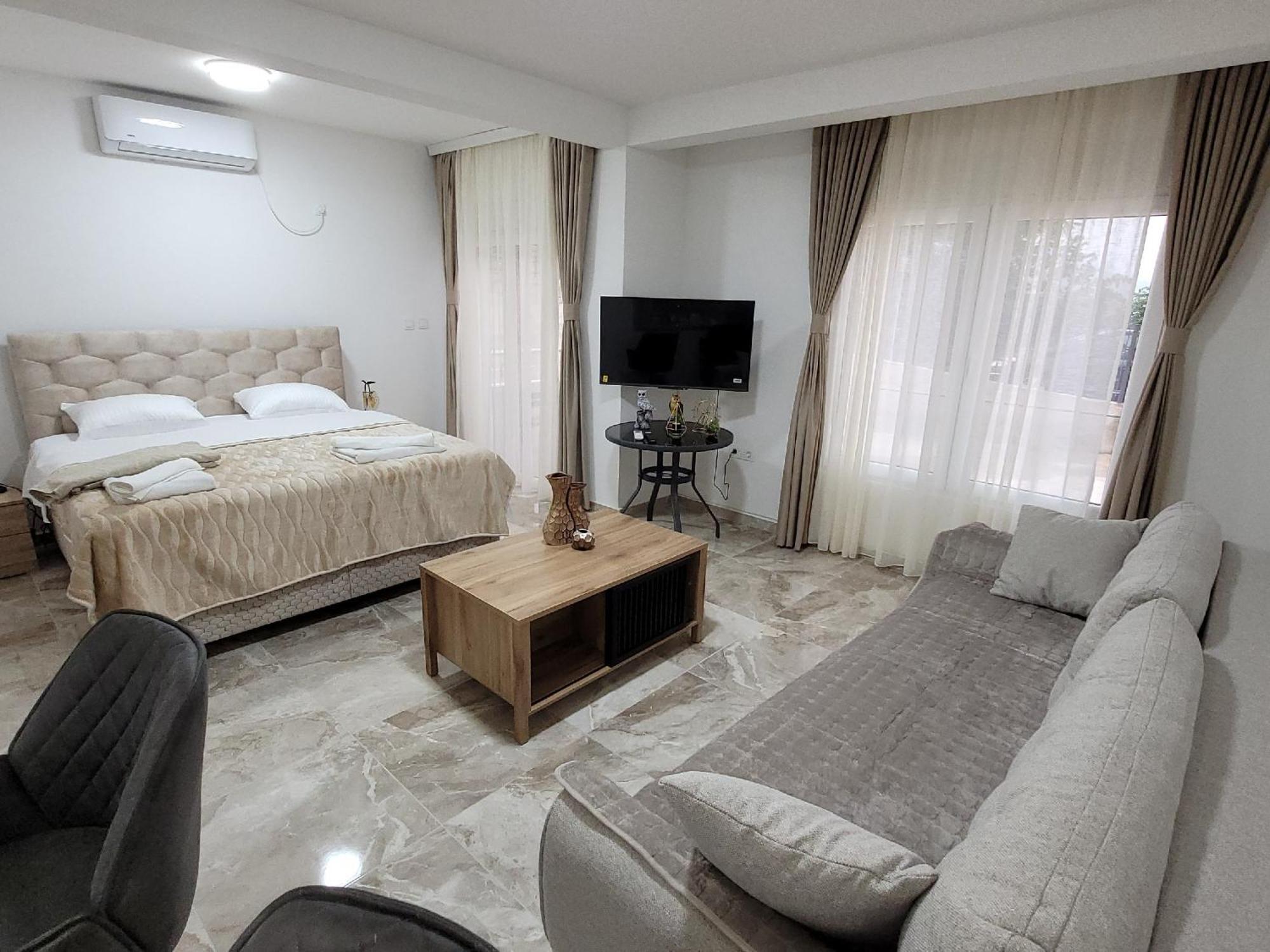 Montenegro Apartments Phoenix With Pool بار المظهر الخارجي الصورة