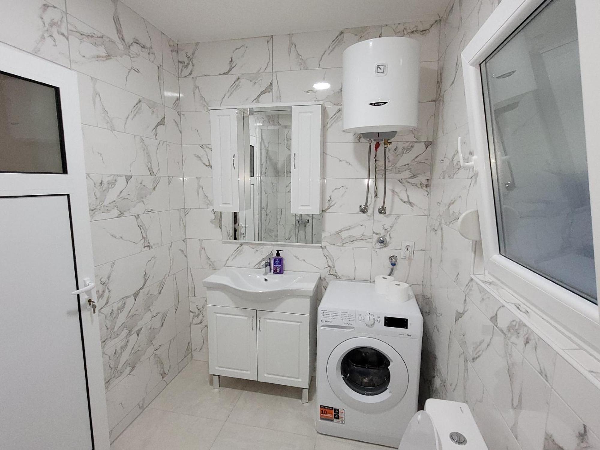 Montenegro Apartments Phoenix With Pool بار الغرفة الصورة