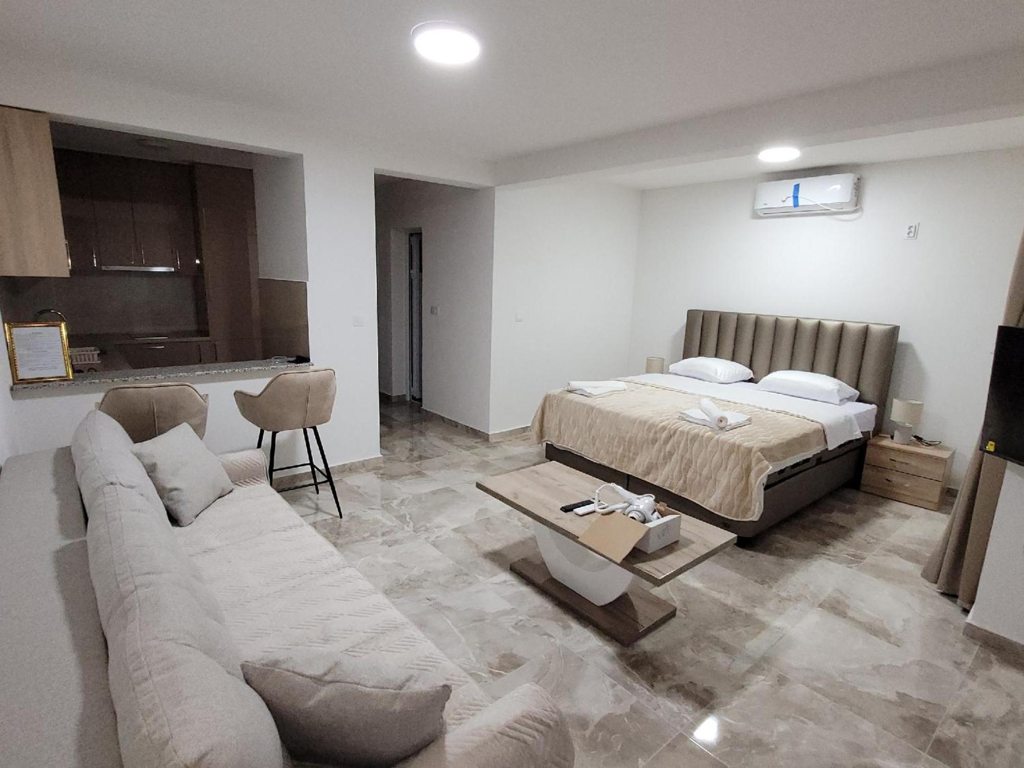 Montenegro Apartments Phoenix With Pool بار الغرفة الصورة