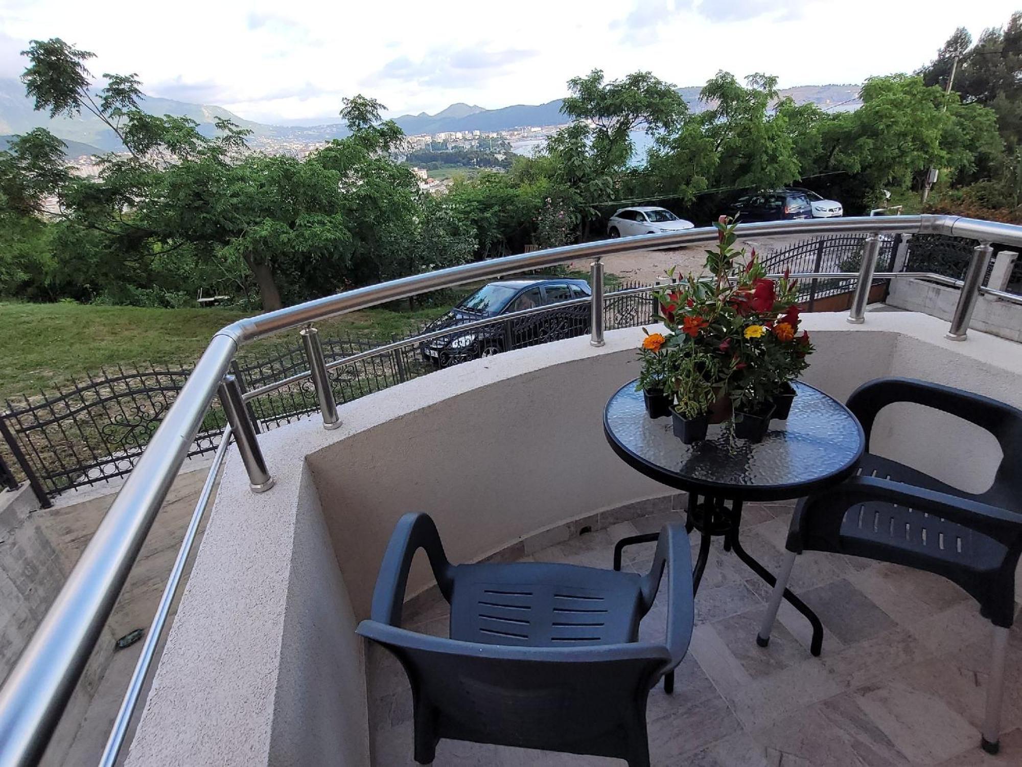 Montenegro Apartments Phoenix With Pool بار الغرفة الصورة