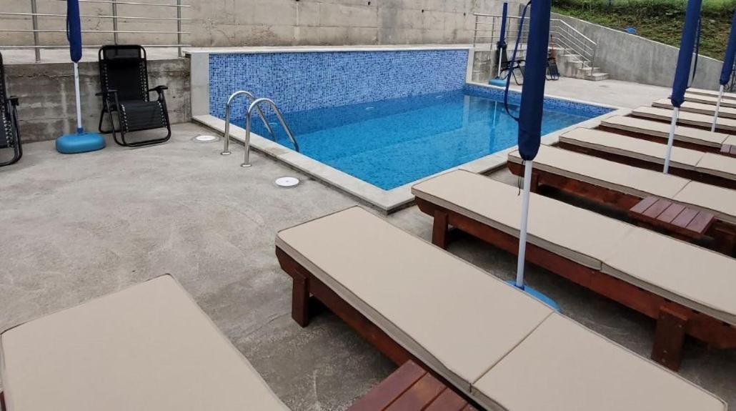 Montenegro Apartments Phoenix With Pool بار المظهر الخارجي الصورة